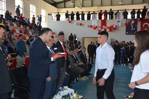19 Mayıs Atatürk’ü Anma ve Gençlik Spor Bayramı’nın 104. Yıldönümü ilçemizde kutlandı.	
